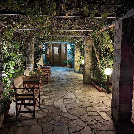 Guesthouse Christos Skopelos Town Exterior photo