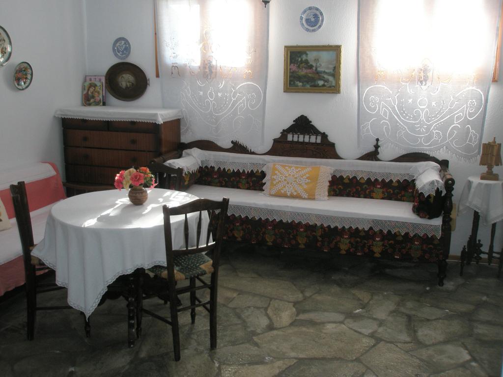 Guesthouse Christos Skopelos Town Exterior photo