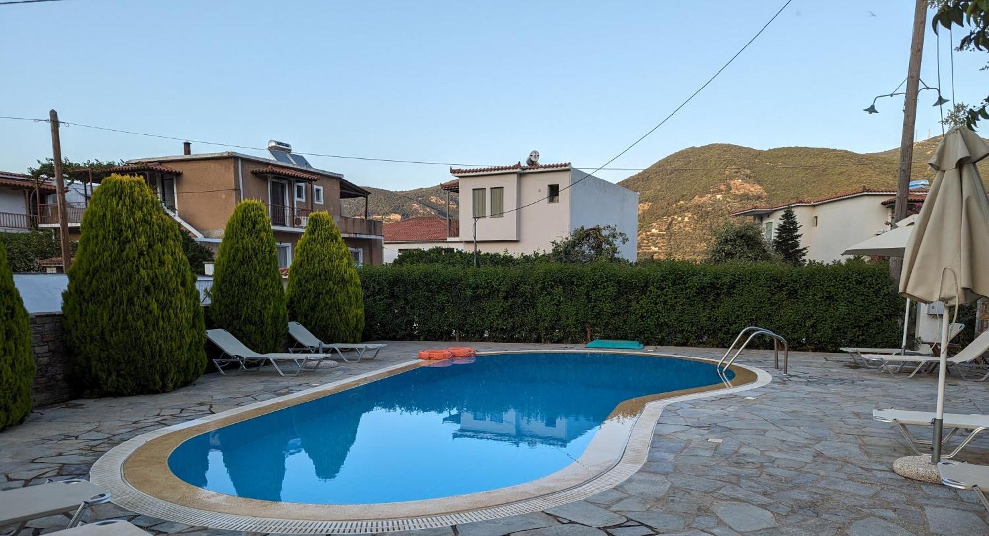 Guesthouse Christos Skopelos Town Exterior photo