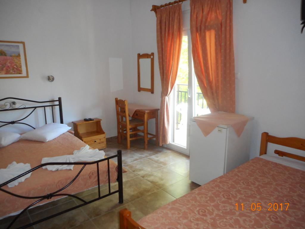 Guesthouse Christos Skopelos Town Exterior photo